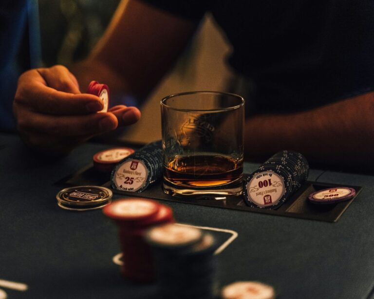 Illegales Pokerversteck auf Gran Canaria: Polizei deckt Untergrund-Club in Restaurantkeller auf