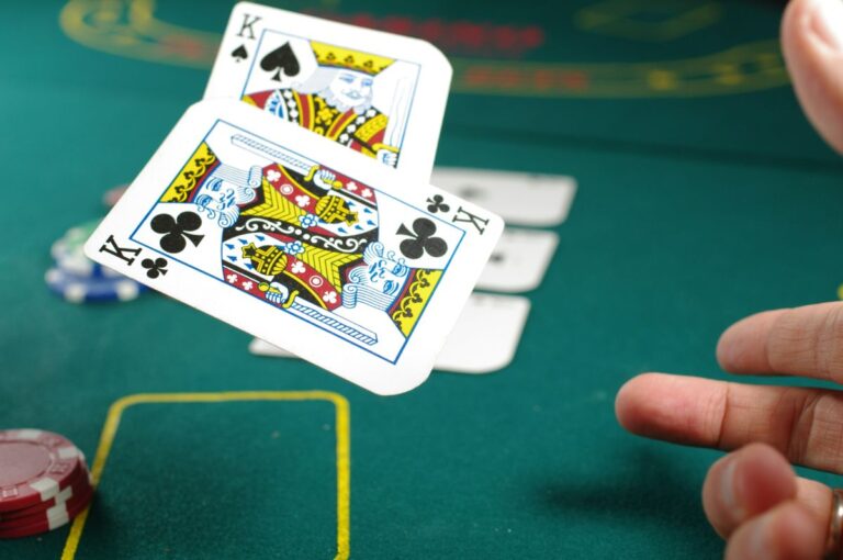 Sozialarbeiter schlägt Sido – Überraschungssieg bei Raabs Pokernacht