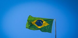 Senator Eduardo Girão vor der Legalisierung landbasierter Casinos
