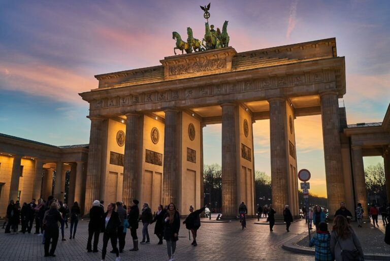 Obwohl der legale deutsche Glücksspielmarkt wächst, gibt es Kritik an der GGL