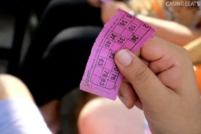 Un Irlandais, non-déclaré, a touché le record du loto local, 250 millions d'euros