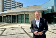Gemeente Zandvoort koopt voormalig Holland Casino pand voor herontwikkeling Badhuisplein