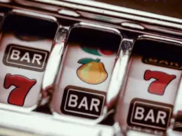 Spelautomat med olika symboler baserade på RTP och volatilitet