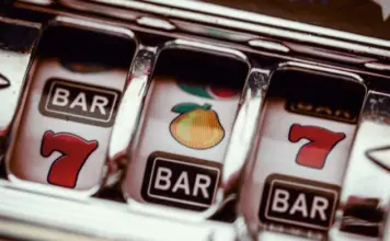 Spelautomat med olika symboler baserade på RTP och volatilitet