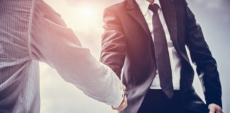 Mobile-focused games provider Gaming Realms has extended its licensing partnership with King Show Games, enabling the firm to continue producing Slingo alternatives of the latter’s popular slot titles.