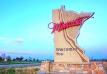 Minnesota welcome sign
