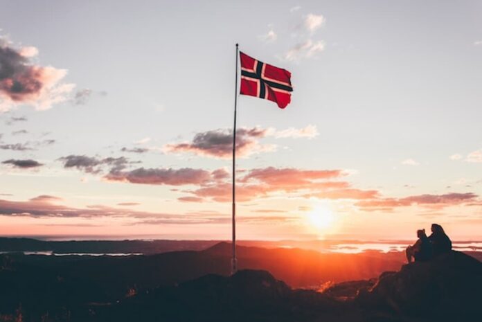 mikita-karasiou-HO6aBrYi3kE-unsplash(1)