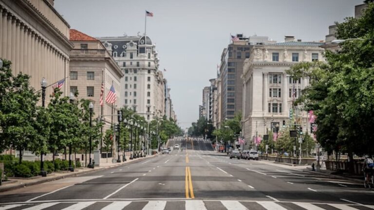 DC Sportsbooks Hit Record $80M Handle in March, Led by FanDuel