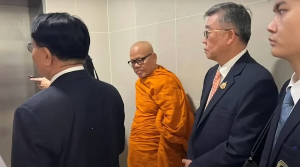 Phra Thamma Wachiranuwat, also known as Yaem Intrangkrungkao, before his disrobing ceremony last week.