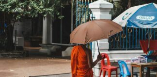 Leading Thai Abbot Disrobed in $9M Temple Funds Embezzlement, Gambling Probe
