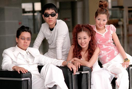 The ‘first-generation’ K-pop group Roo’ra at the height of its fame.