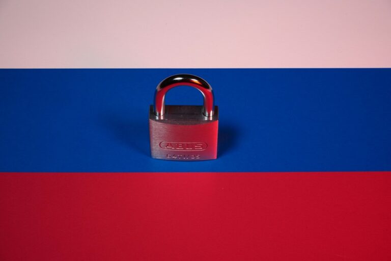 Russian Central Bank Targets Cash Mules, Shell Companies in Online Casino Crackdown