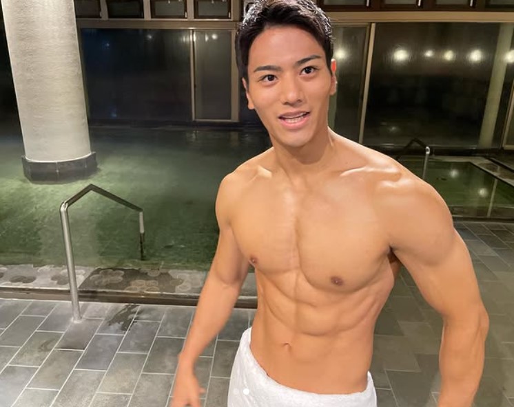 The Japanese TV presenter Kenta Yamamoto.