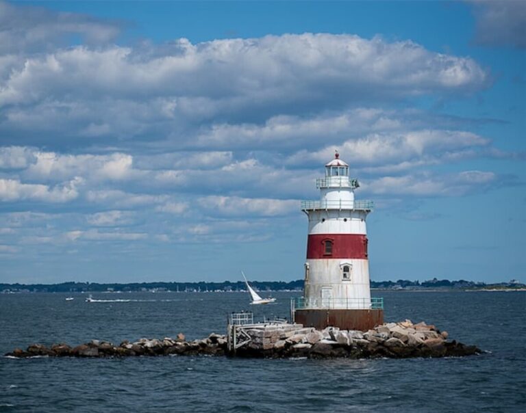 Rhode Island Senate Passes Sports Betting Expansion Bill