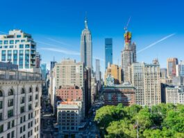 A view of the city of Manhattan