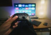 Gaming console