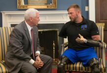 Mike Pence with wounded veteran
